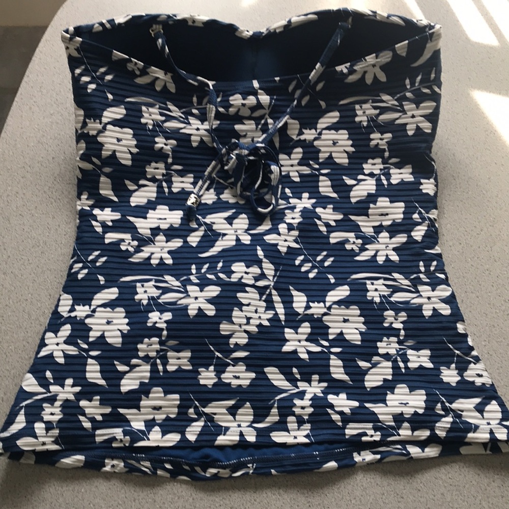 Tankini - Picture 7 of 10